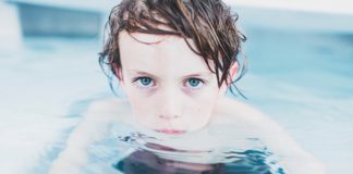 5 places to take your kids for swimming lessons