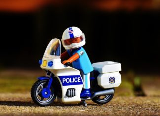Burnsville Police give back to the community