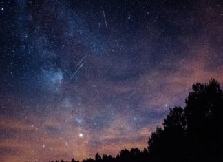 Watch: A refrigerator-sized meteor and 'Christmas Comet' light up the Minnesota night sky
